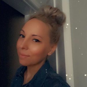 Meet your Posher, Denise